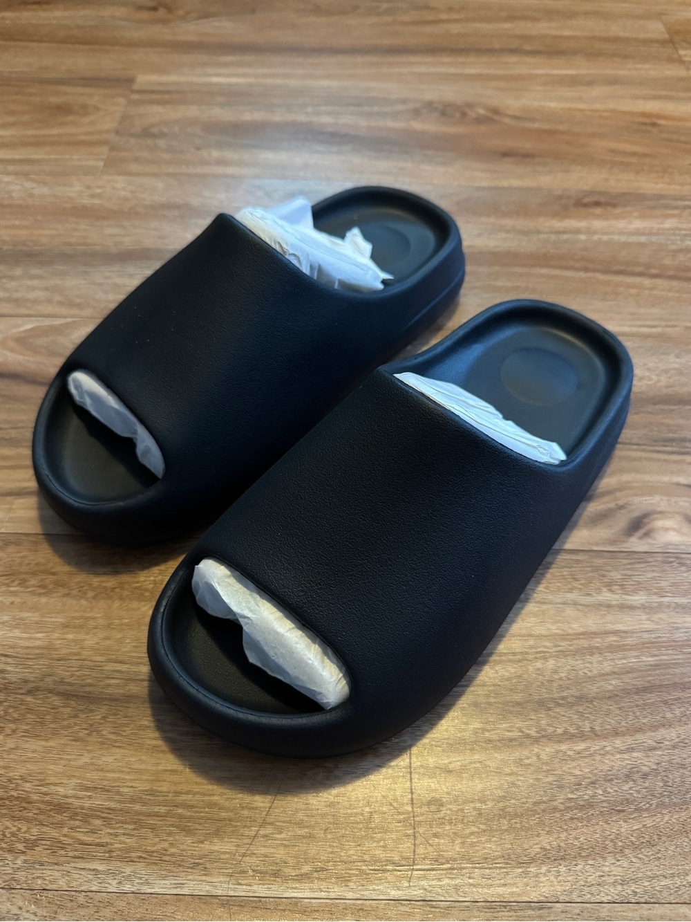 YEEZY ALL Black MEN Slides -